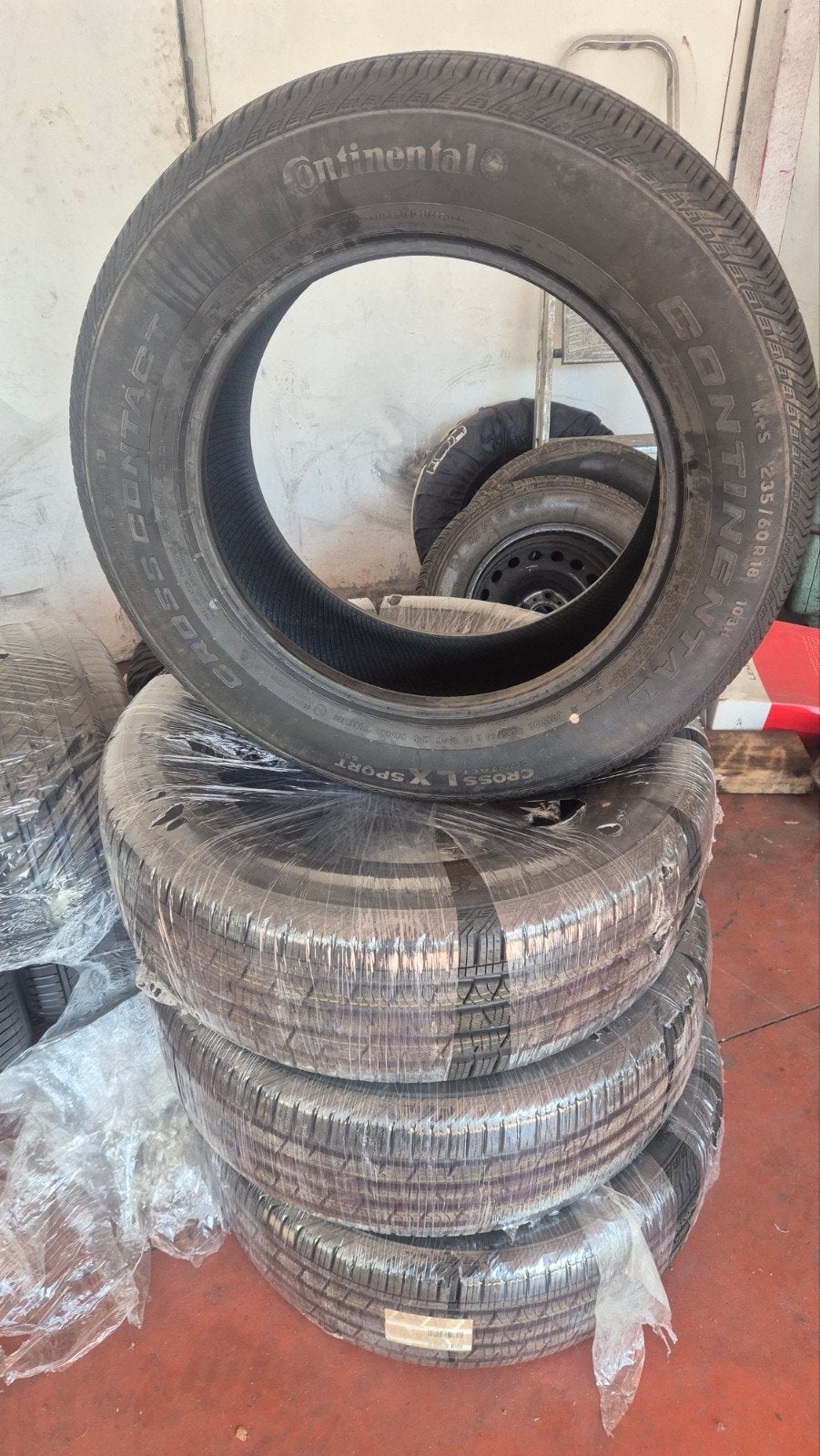 235/60R18 CONTINENTAAL CROSS CONTACT LX SPORT, Ophalen, Nieuw