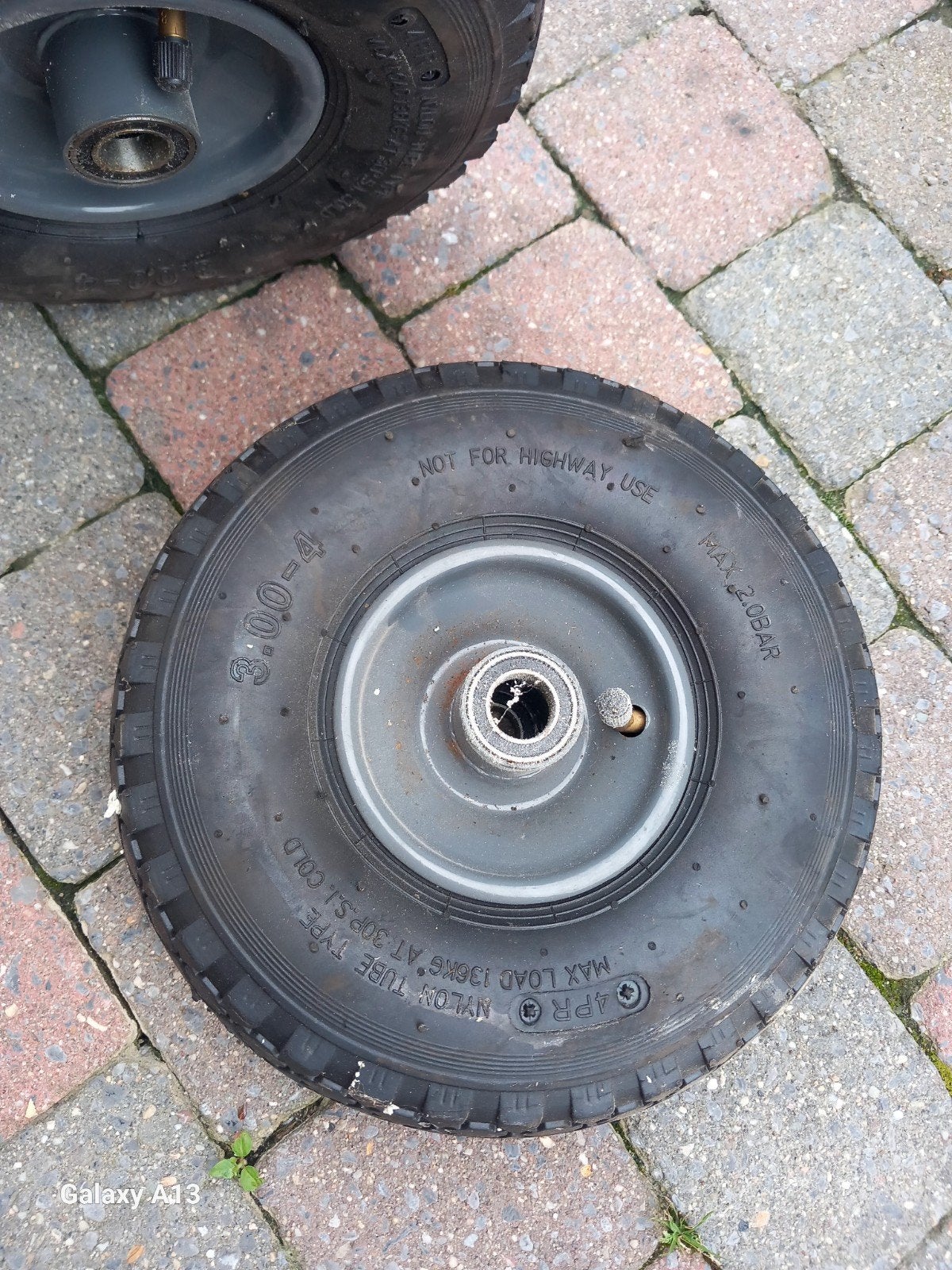 Banden voor kruiwagens, Ophalen