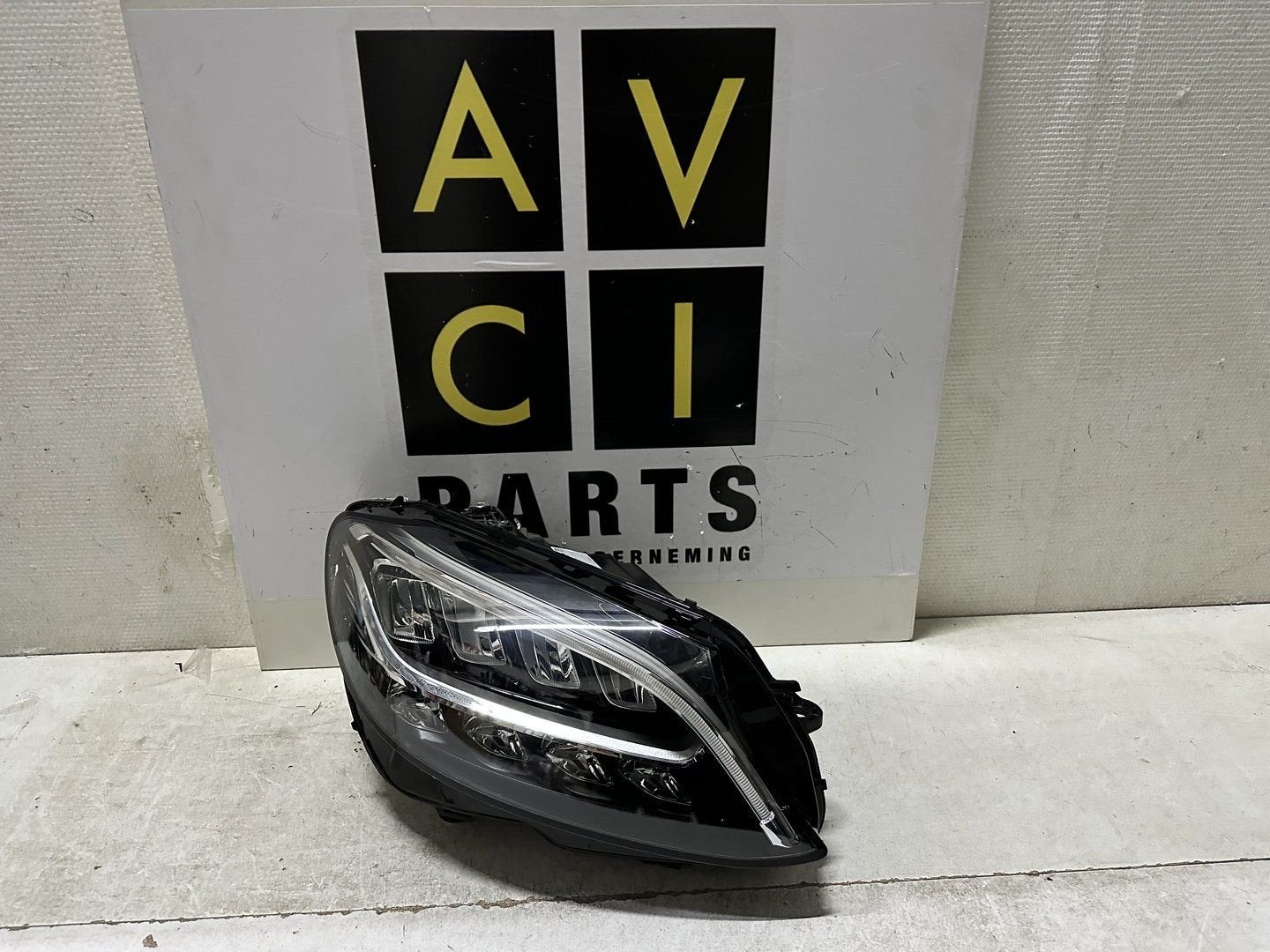 Koplamp C Klasse W205 Facelift VOLL LED Rechts A2059062206, Gebruikt, -, Ophalen of Verzenden, -
