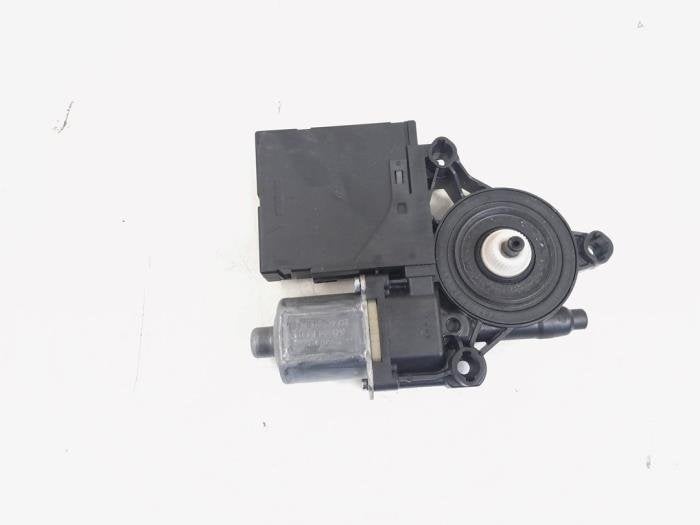 Moteur de vitre portière d'un Volkswagen Passat, Volkswagen, -, 3 mois de garantie, Utilisé