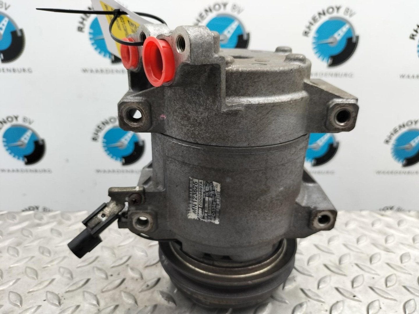 MITSUBISHI L200 AIRCO COMPRESSOR / AIRCOPOMP 2012, Auto-onderdelen, Ophalen of Verzenden, Gebruikt, ARN erkend