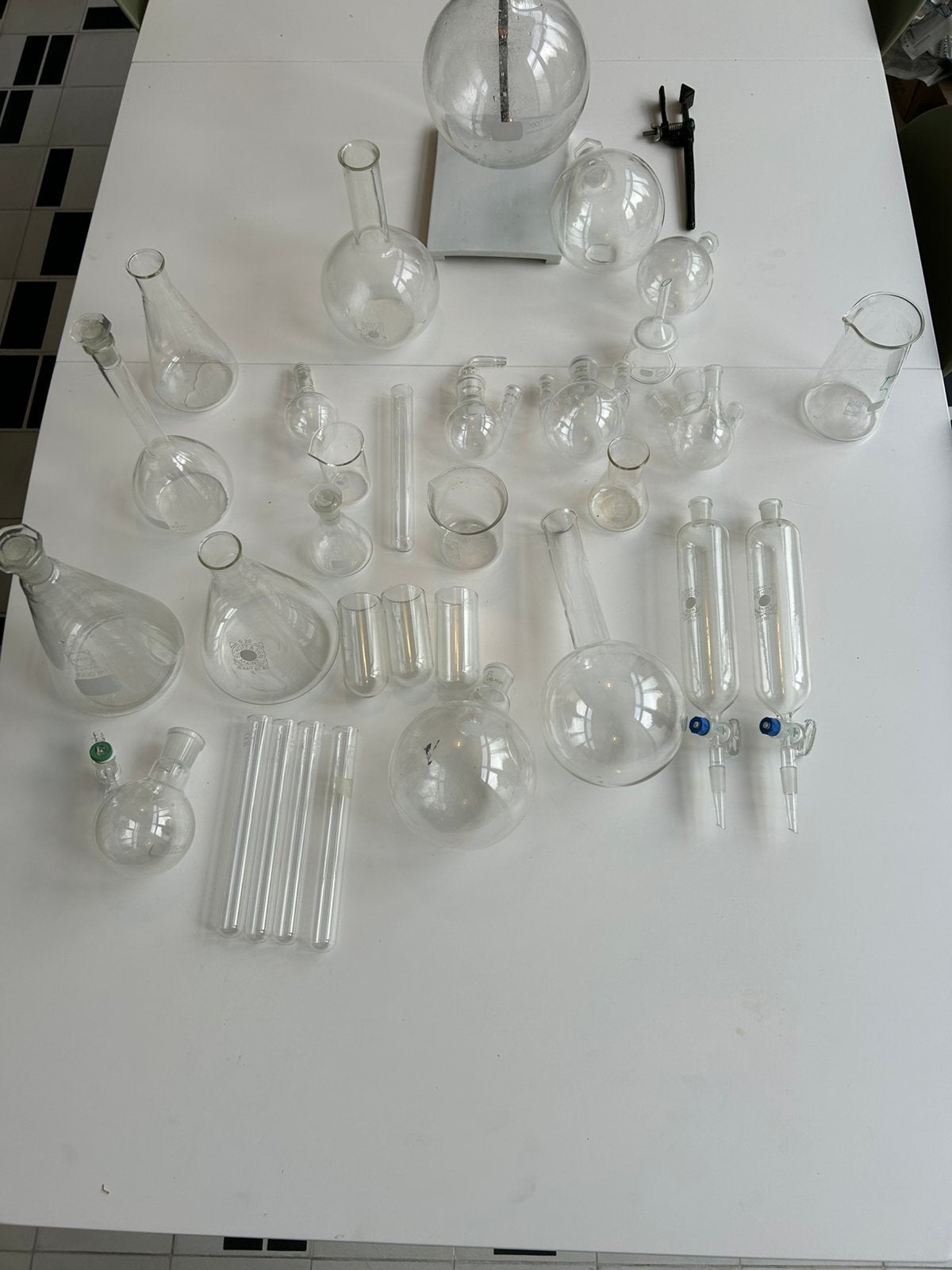 Verrerie de laboratoire Schott Duran, lot 2, Enlèvement
