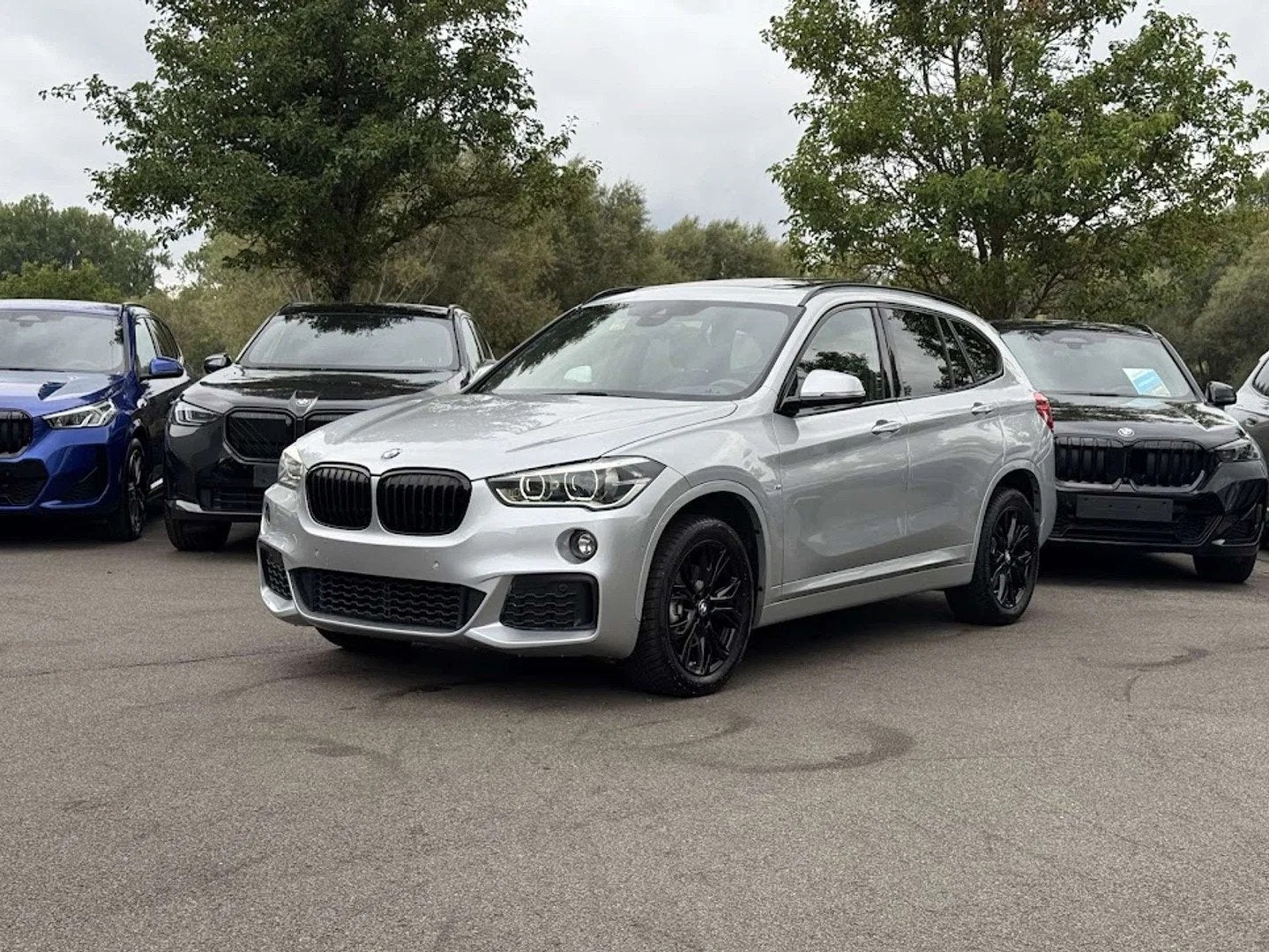 BMW X1 sDrive18dA M Sport / PANO / LEDER / HUD / KEYL / CAM, 4 cilinders, 2135 kg, Leder, 5 deurs