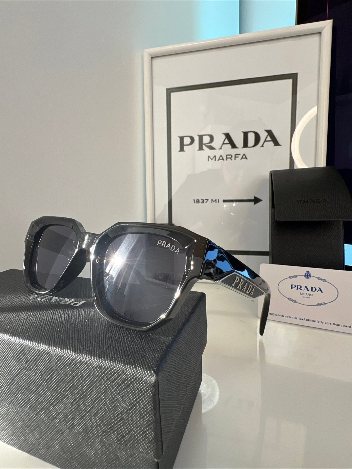 lunettes de soleil prada unisexe, Enlèvement ou Envoi, Comme neuf, Lunettes, Prada