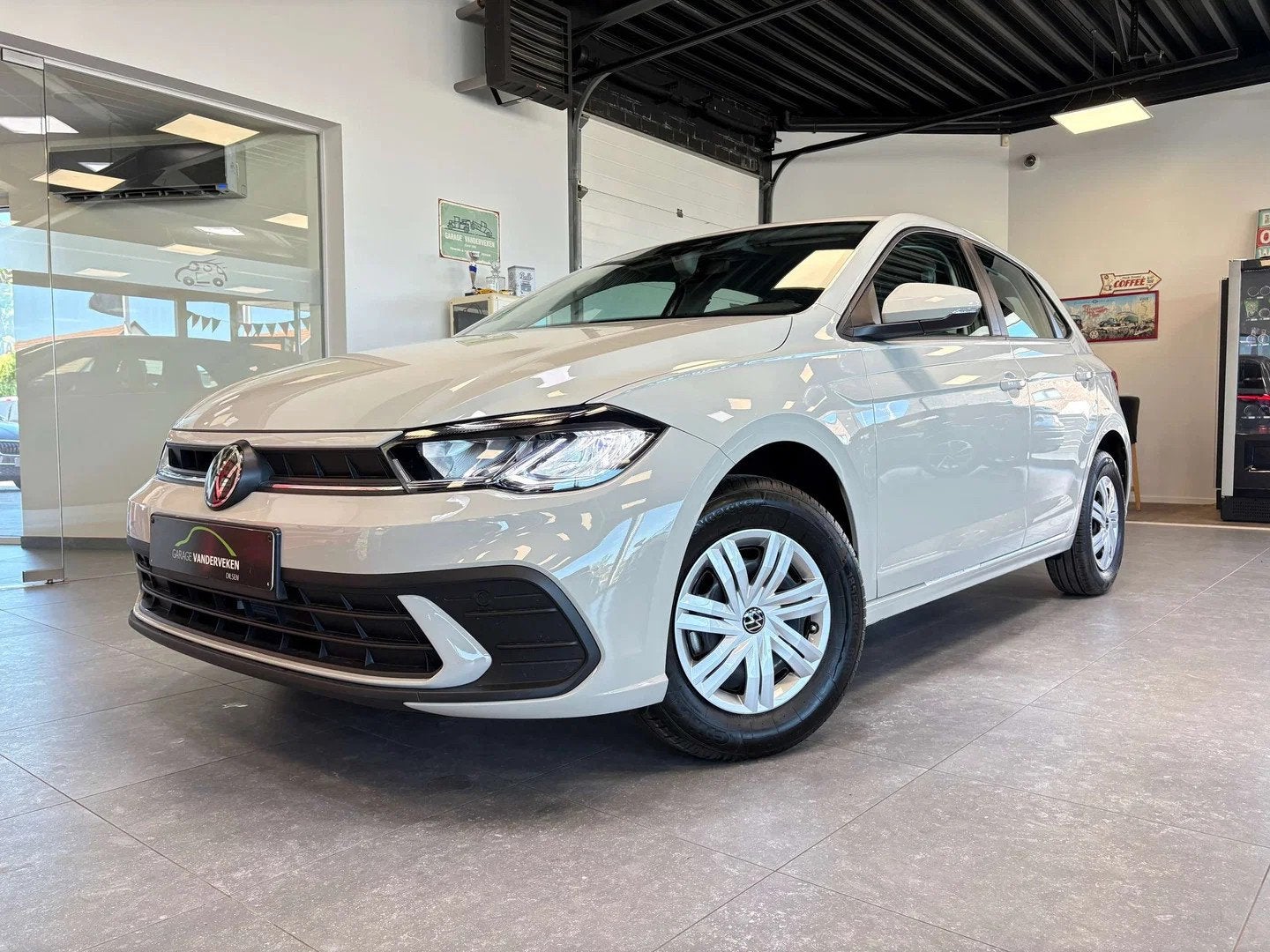 Volkswagen Polo Polo 1.0 NEW CAR! 0 KM!, Auto's, Volkswagen, Stof, Zwart, Zilver of Grijs, 80 pk