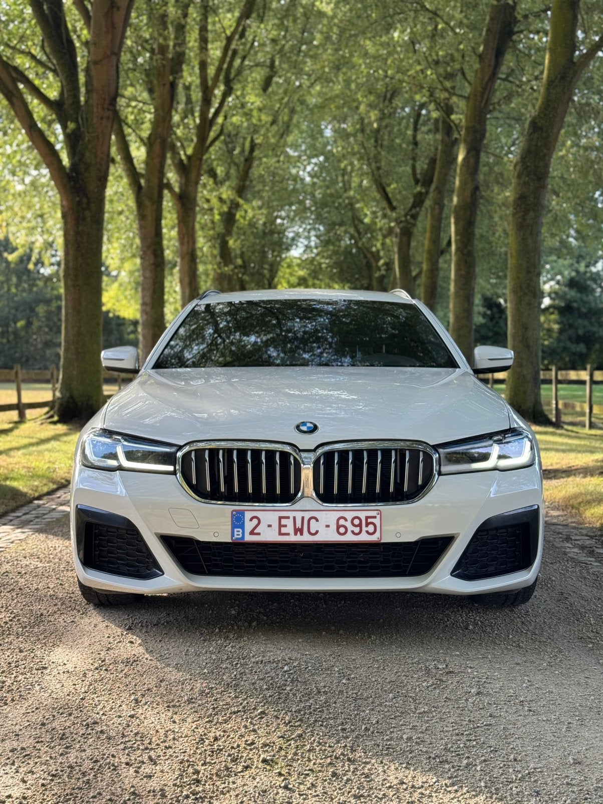 BMW 520d touring M sport LCI, Automaat, Alcantara, Wit, 5 deurs