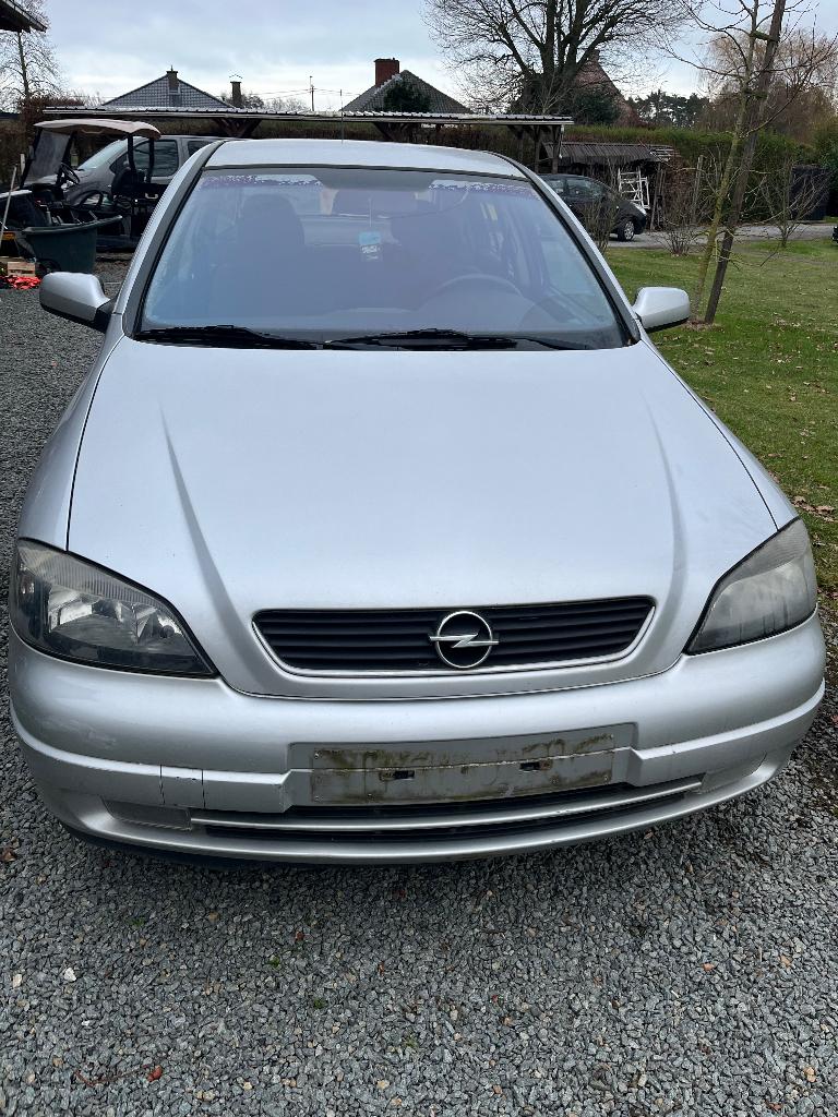 Opel Astra 1.4 Benzine Bj 2004 Zilver Grijs Euro 4, Auto's, Voorwielaandrijving, 1389 cc, Grijs, Particulier