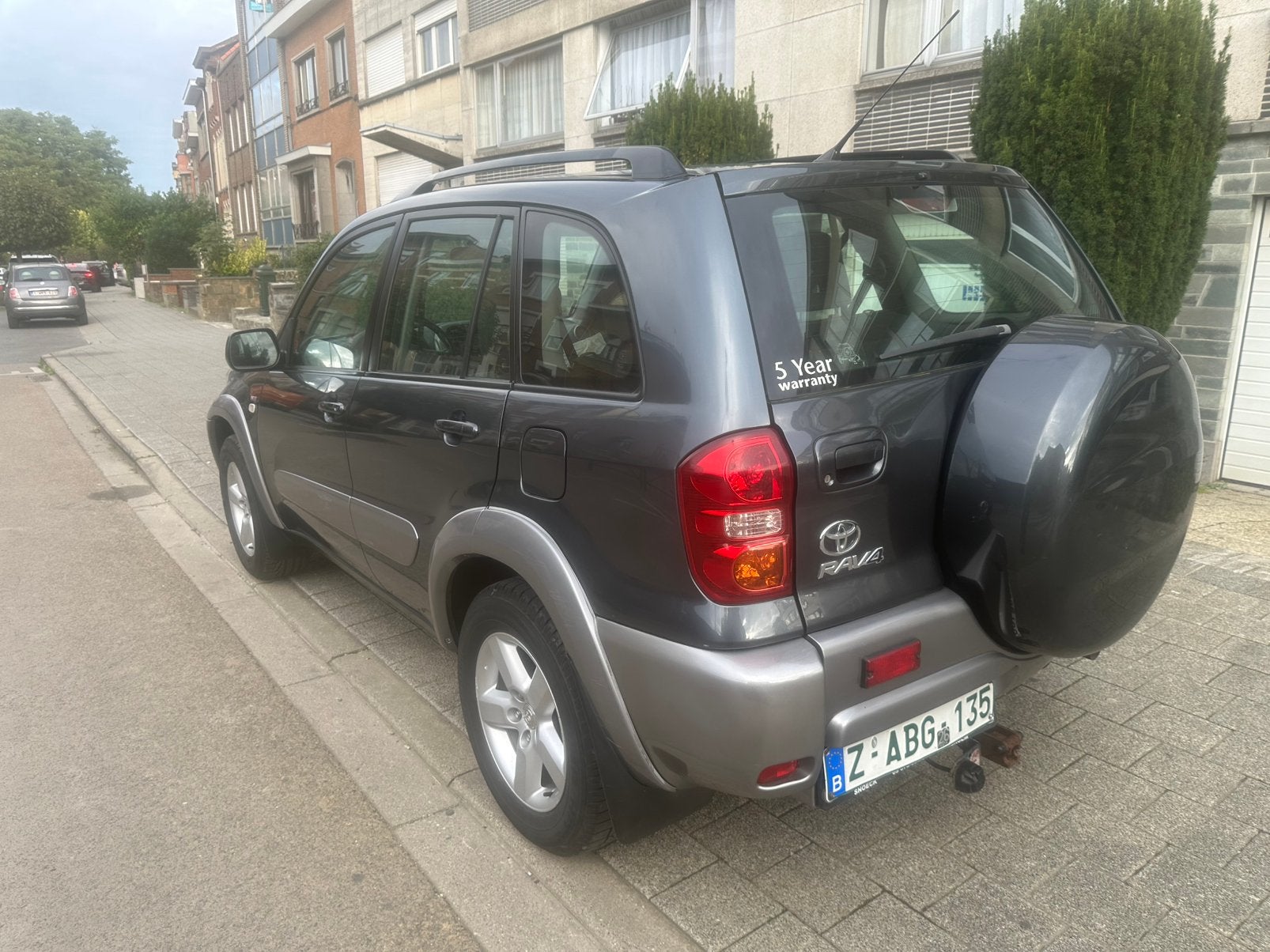 Toyotz rav4 2.0 benzine 4x4 110dkm new 0485905657, Autos, Entreprise, 4x4, 5 places, Euro 4