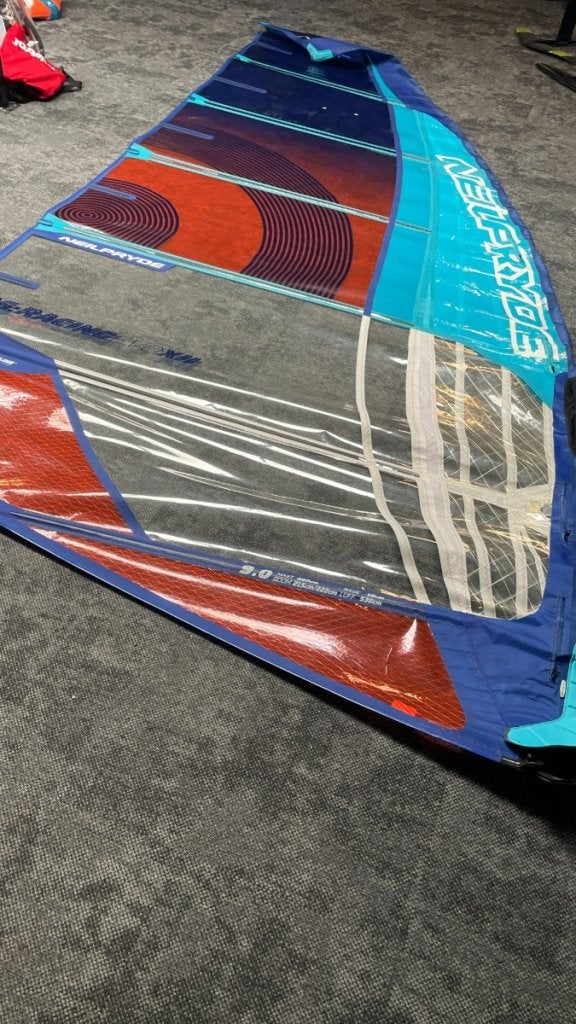 Neilpryde RS:Racing EVO 12 9.0, Sports nautiques & Bateaux, Planche à voile