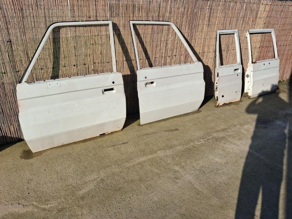 Portes et Land Cruiser série 70,., Enlèvement, Arrière, Porte