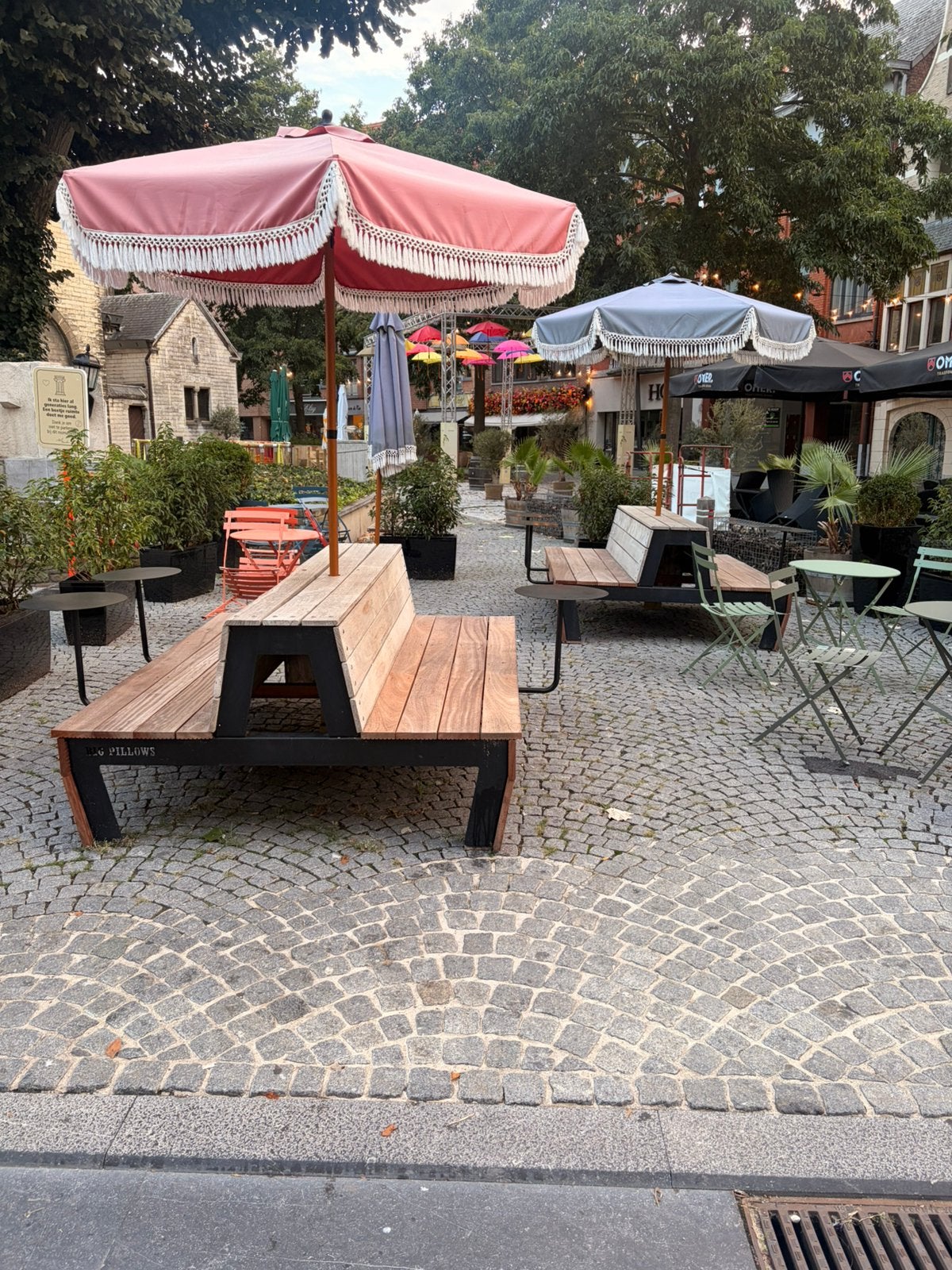 Big pillows horeca tafels, Enlèvement, Comme neuf