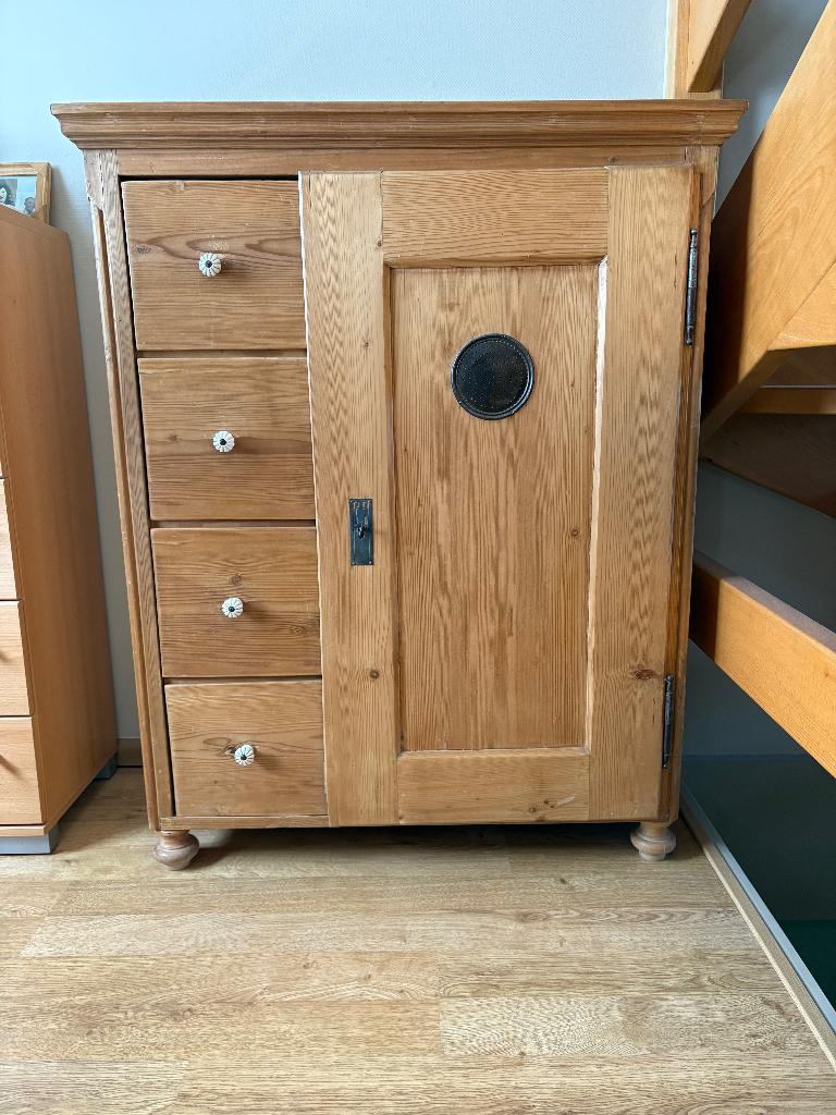 Antieke broodkast, Ophalen, Gebruikt, Met deur(en), 100 tot 150 cm