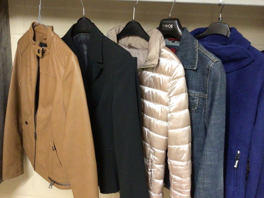 Veste hiver 36/38 la pièce 10€, Enlèvement