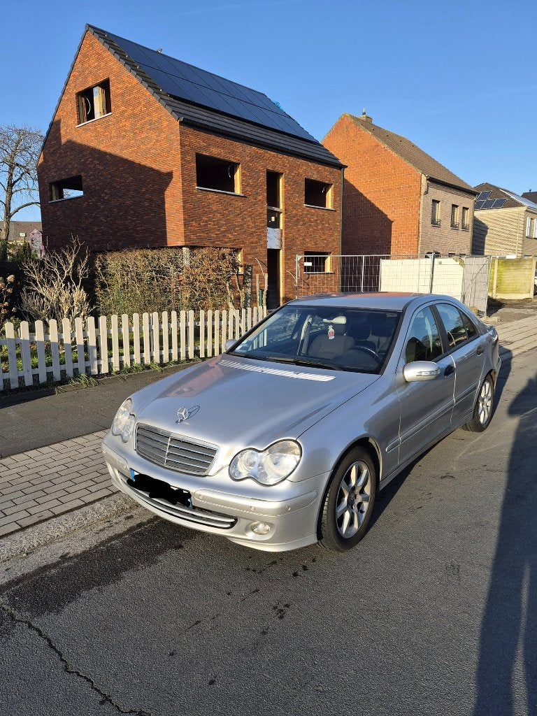 Mercedes c200 CDI, Auto's, Mercedes-Benz, 4 deurs, Stof, Zwart, Parkeersensor