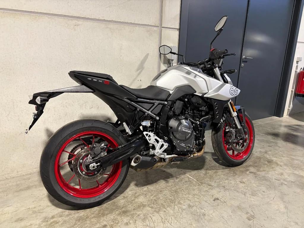 Suzuki GSX8S 35kW A2 in nieuwstaat (btw moto) (bj 2025), Motoren, Bedrijf, 12 t/m 35 kW, 800 cc, Overig