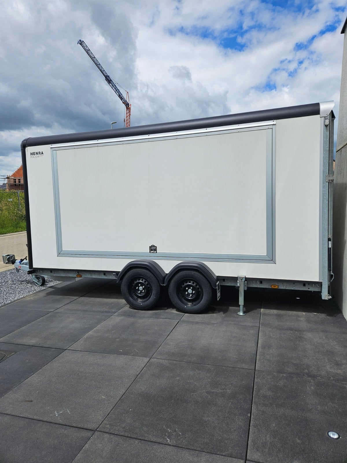 Aanhangwagen Henra gesloten black