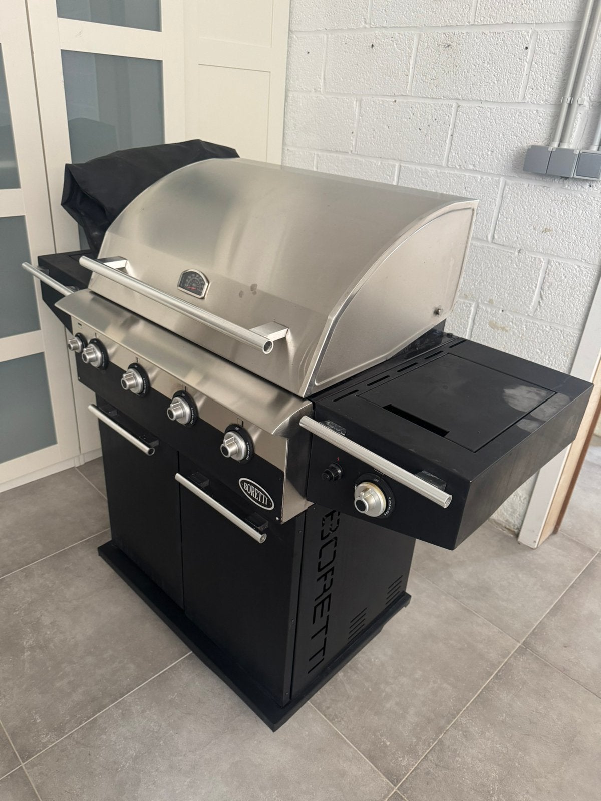 Boretti BBQ op gas, Tuin en Terras, Ophalen, Zo goed als nieuw
