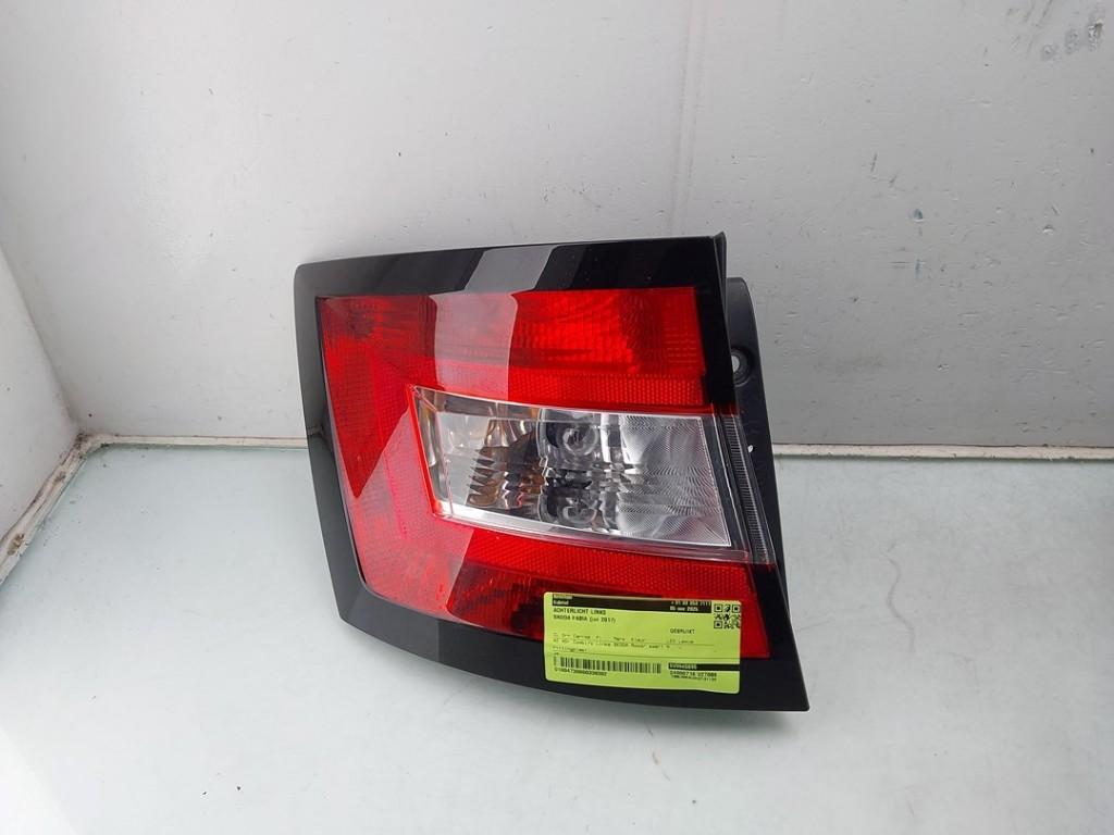 ACHTERLICHT LINKS Skoda Fabia III Combi (NJ5), Gebruikt, Info@skoda-auto.de, Skoda, Max-Planck-Straße  3-5
64331  Weiterstadt, DE