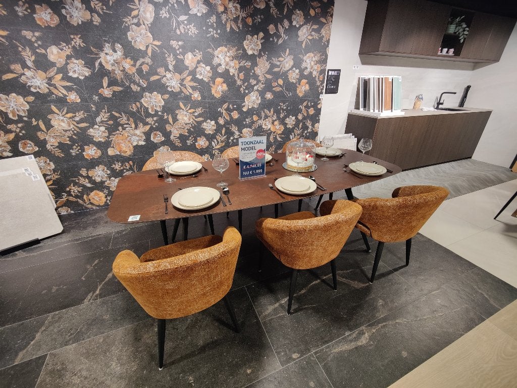 design eettafel keramisch blad + 6 stoelen (toonzaalmodel), Ophalen, Overige materialen, Cortenstaal look, 200 cm of meer