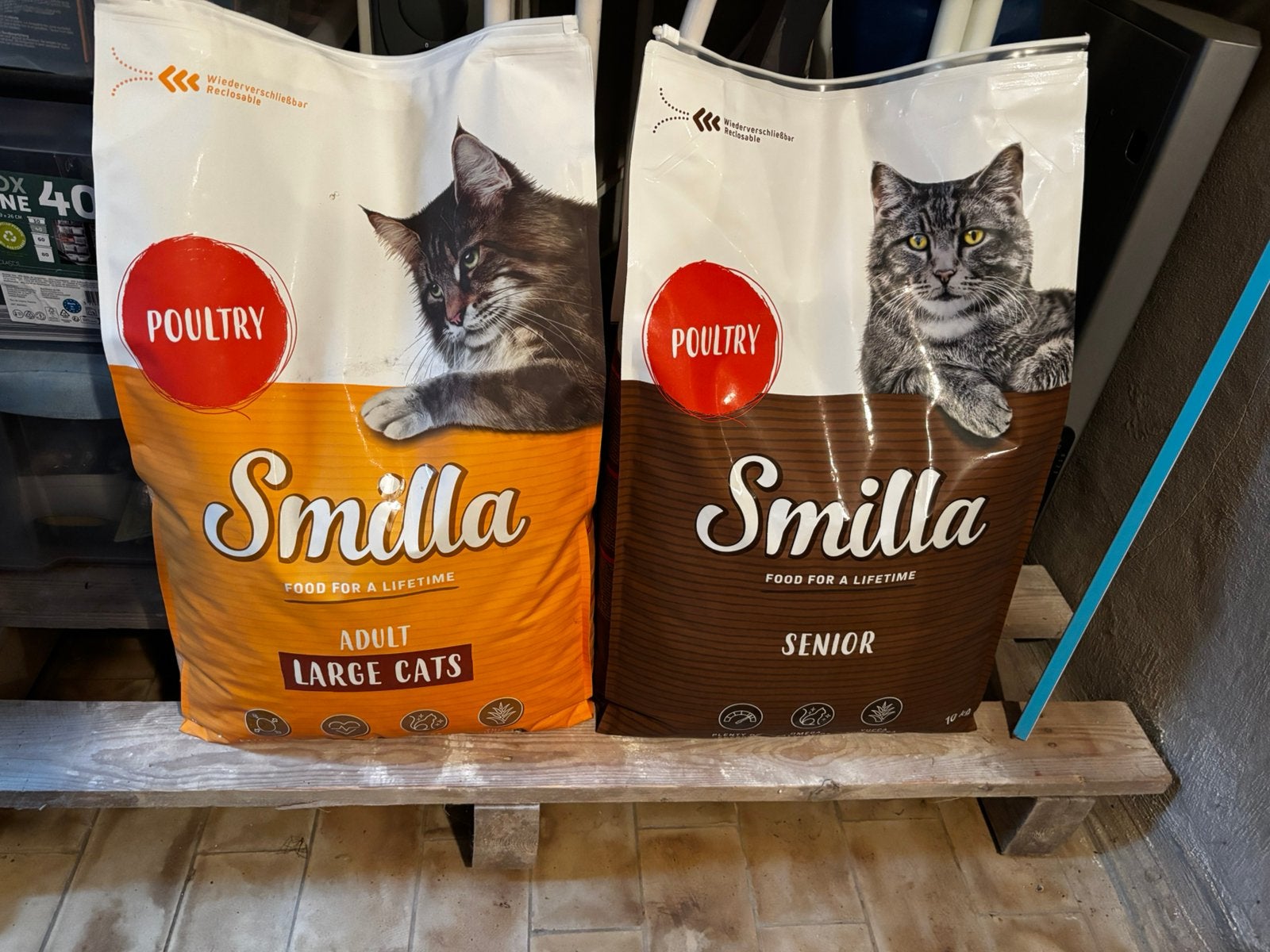 2 ongeopende zakken kattenbrokken, Dieren en Toebehoren, Ophalen, Kat