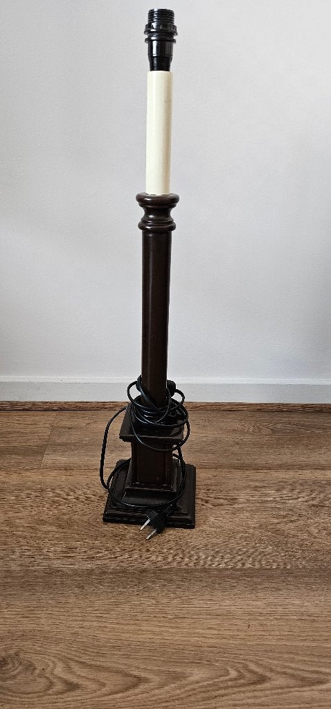 pieds de lampe Flamant, Enlèvement