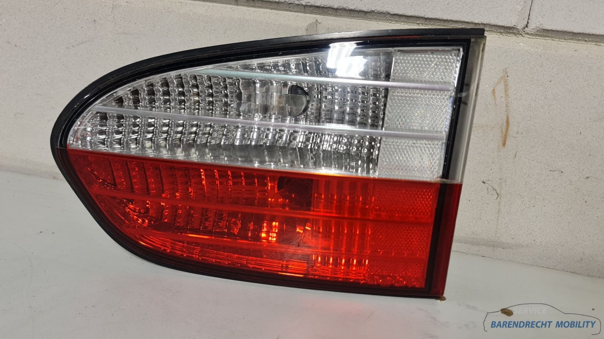 Hyundai H200 H-1 achterlicht links binnen origineel gebruikt, Gebruikt, Heolleung-ro 12
06797  Seoul, Info@hyundai.com, Hyundai