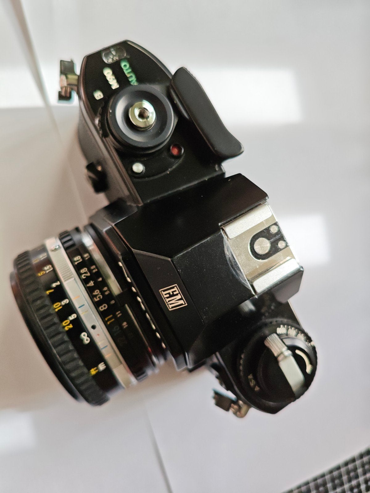 Nikon EM +50 1.8, TV, Hi-fi & Vidéo, Enlèvement ou Envoi, Comme neuf, Reflex miroir, Nikon