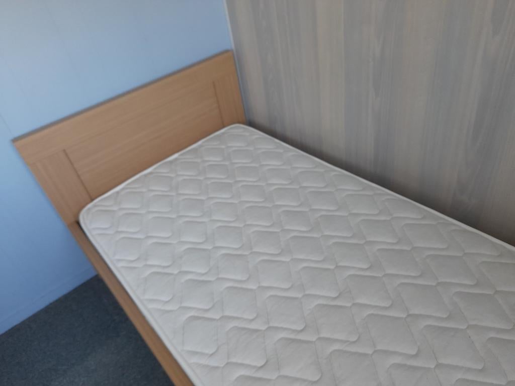 1 PERSOONSBED ZOALS NIEUW+MATRAS, Huis en Inrichting, Slaapkamer | Matrassen en Bedbodems, Ophalen, Matras