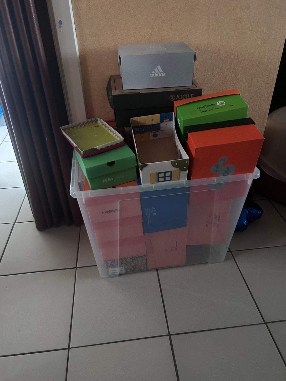 Lege schoendozen (knutselen), Ophalen, Zo goed als nieuw