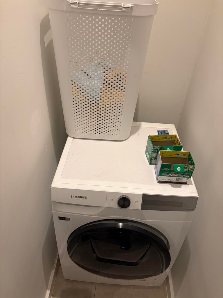 White laundry basket, Enlèvement, Comme neuf