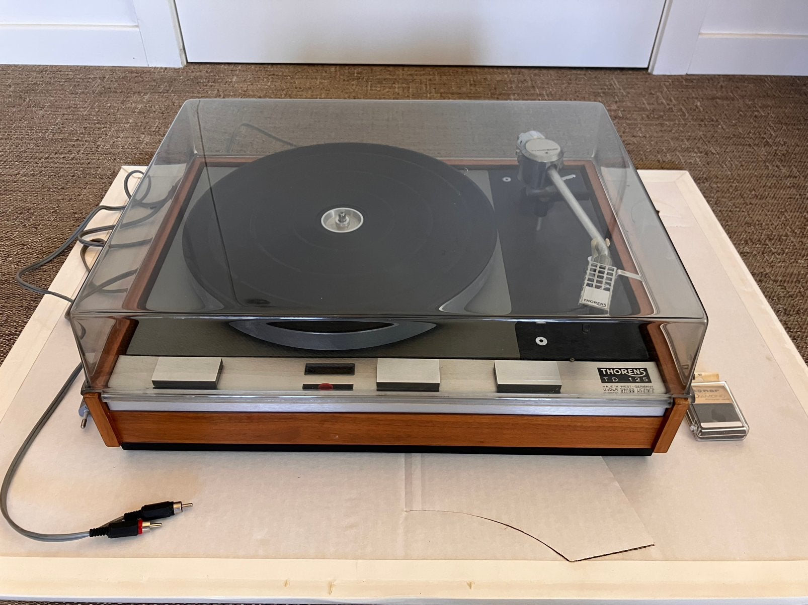 Thorens TD 125 platenspeler met houten behuizing en stofkap, Ophalen, Gebruikt, Platenspeler, Thorens