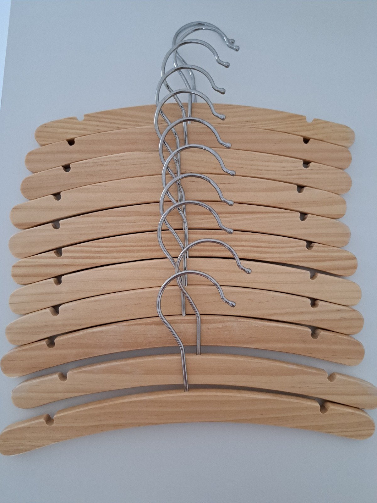 Houten kapstokken voor babykleertjes (tot. 24st - 1€/st), Enlèvement ou Envoi, Comme neuf, Bois, Enfants