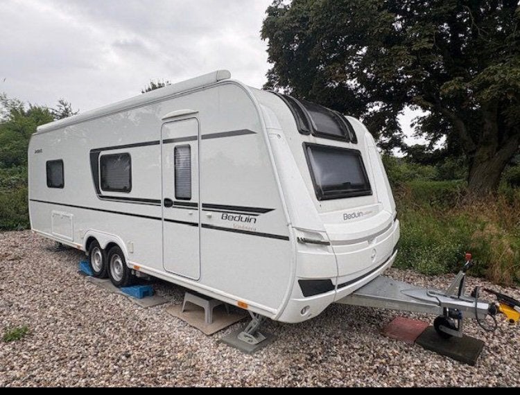 Luxe Dethleffs Beduin Scandinavia 670 BET – Modeljaar 2023, Caravanes & Camping, Particulier, Antivol de remorque, Dethleffs
