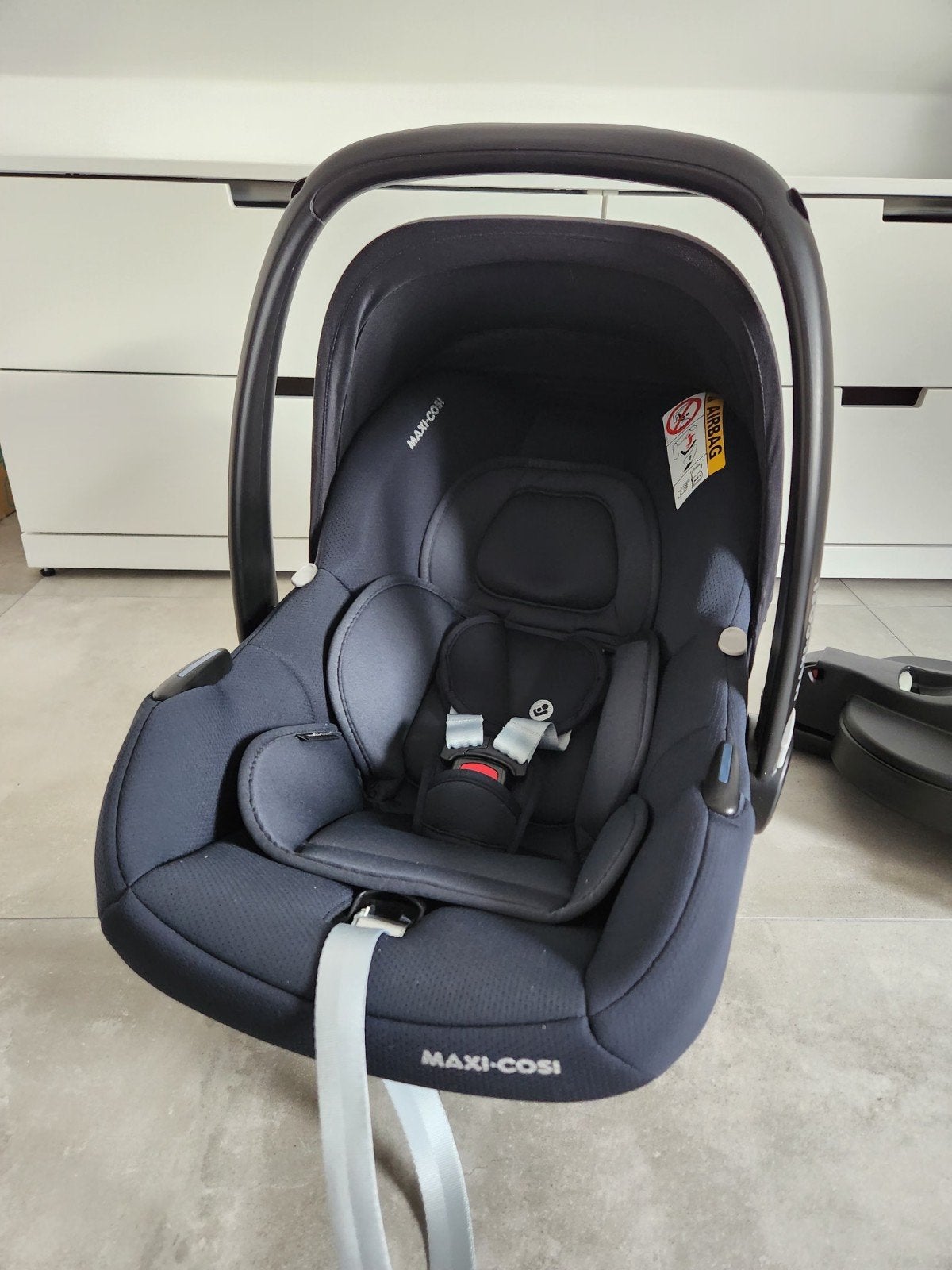 Siege auto maxi cosi cabriofix avec base isofix, Enfants & Bébés, Enlèvement, Isofix
