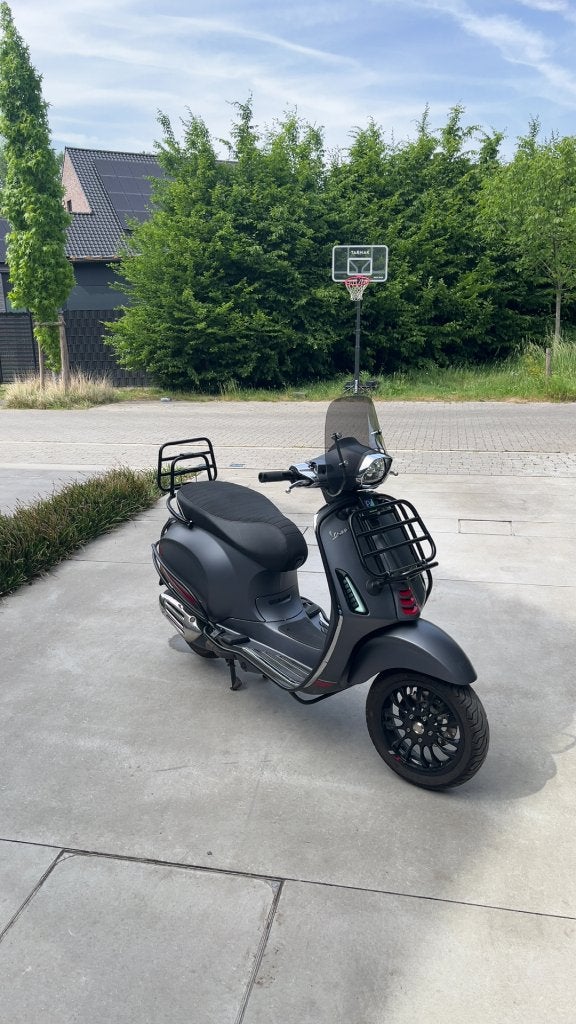 vespa Sprint 2023 A-Klasse | Mat Grijs | Full Option |, Fietsen en Brommers, Overige modellen, Klasse A (25 km/u), Ophalen of Verzenden