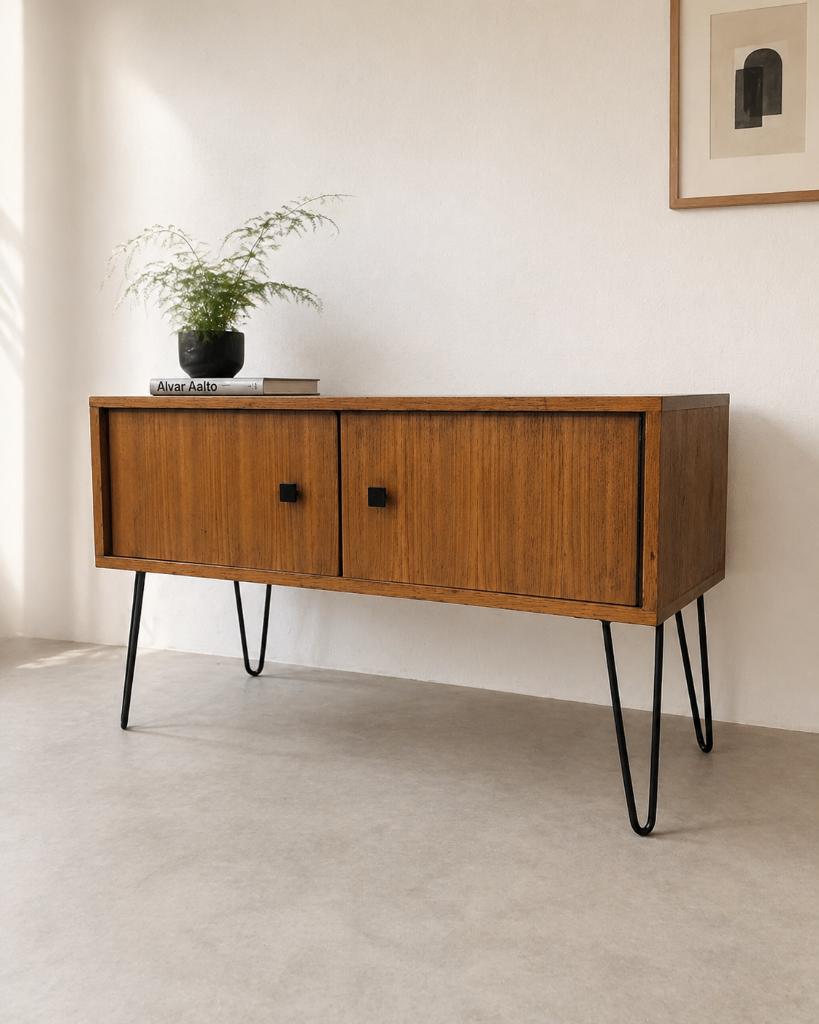 Lowboard MDK vintage en teck — meuble TV / commode, Maison & Meubles, Enlèvement, Teck