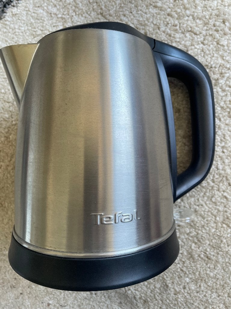 Waterkoker Tefal. NIEUW!, Elektronische apparatuur, 1 tot 2 liter, Ophalen, Nieuw, Draadloos