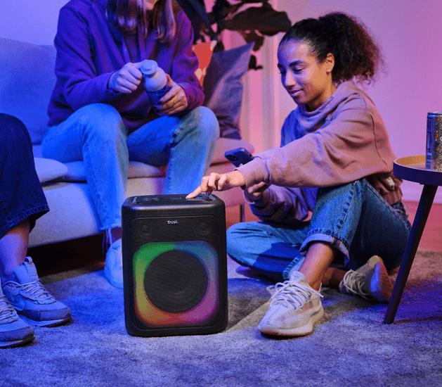 Nieuw in doos: Trust draadloze (11uur!!) rgb partybox 100w, Ophalen of Verzenden, Nieuw, 60 tot 120 watt, Overige typen
