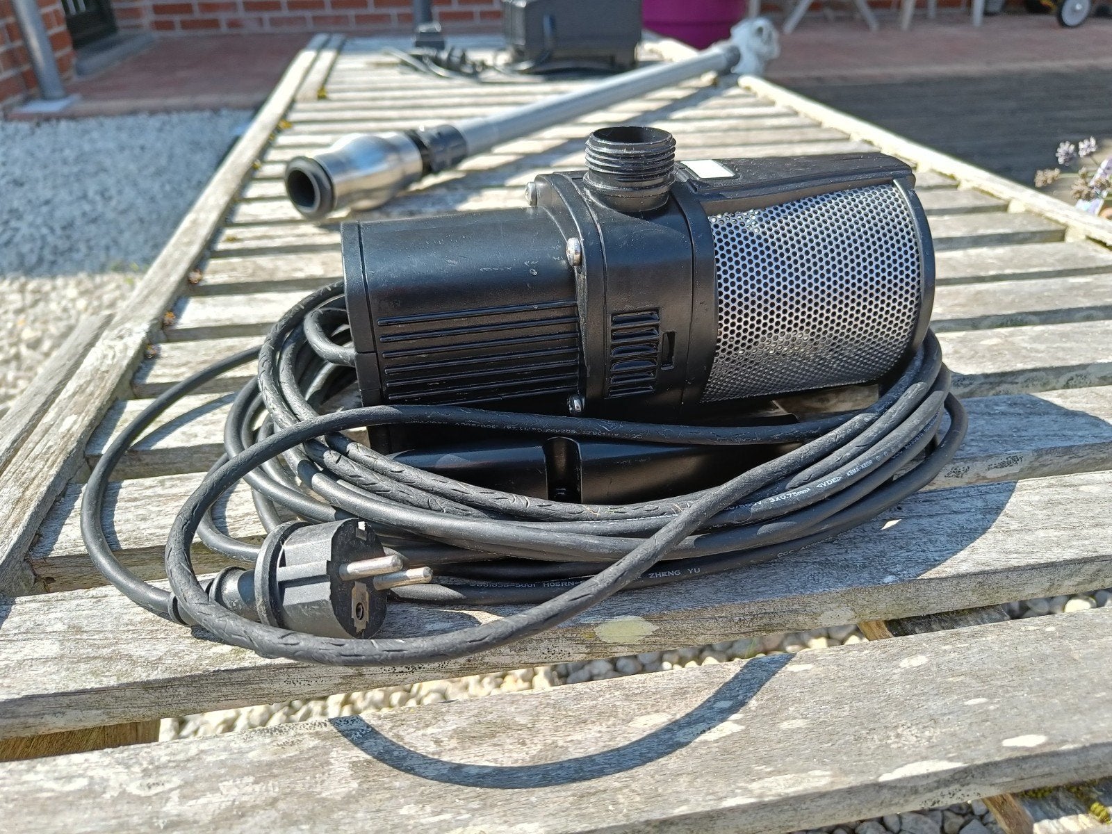 Vijverfontein Aquarius Universal eco 4000, Enlèvement