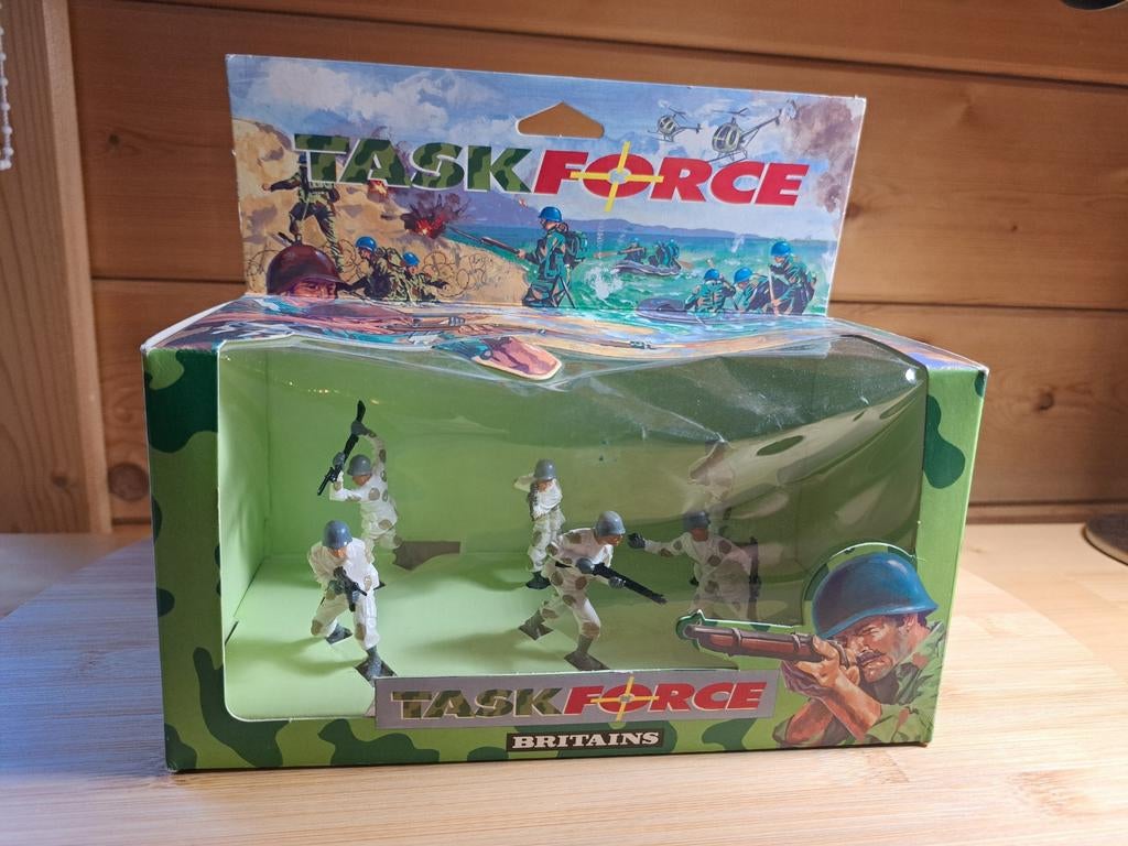 Britains coffret task force arctic action 1993, Articles professionnels