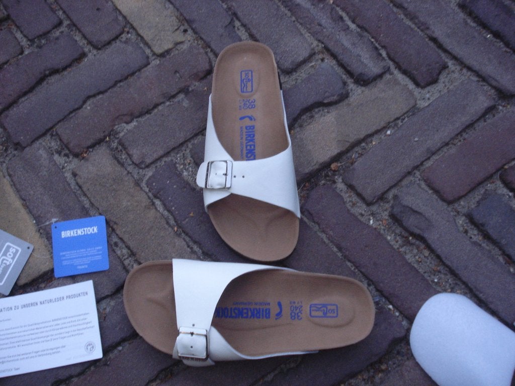 Birkenstock madrid wit nieuw 38 nu gratis verzending post, Kleding | Dames, Schoenen, Slippers, Verzenden, Wit, Nieuw