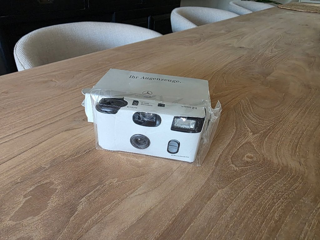 Mercedes Antiek Wegwerpcamera ( nieuw), Enlèvement