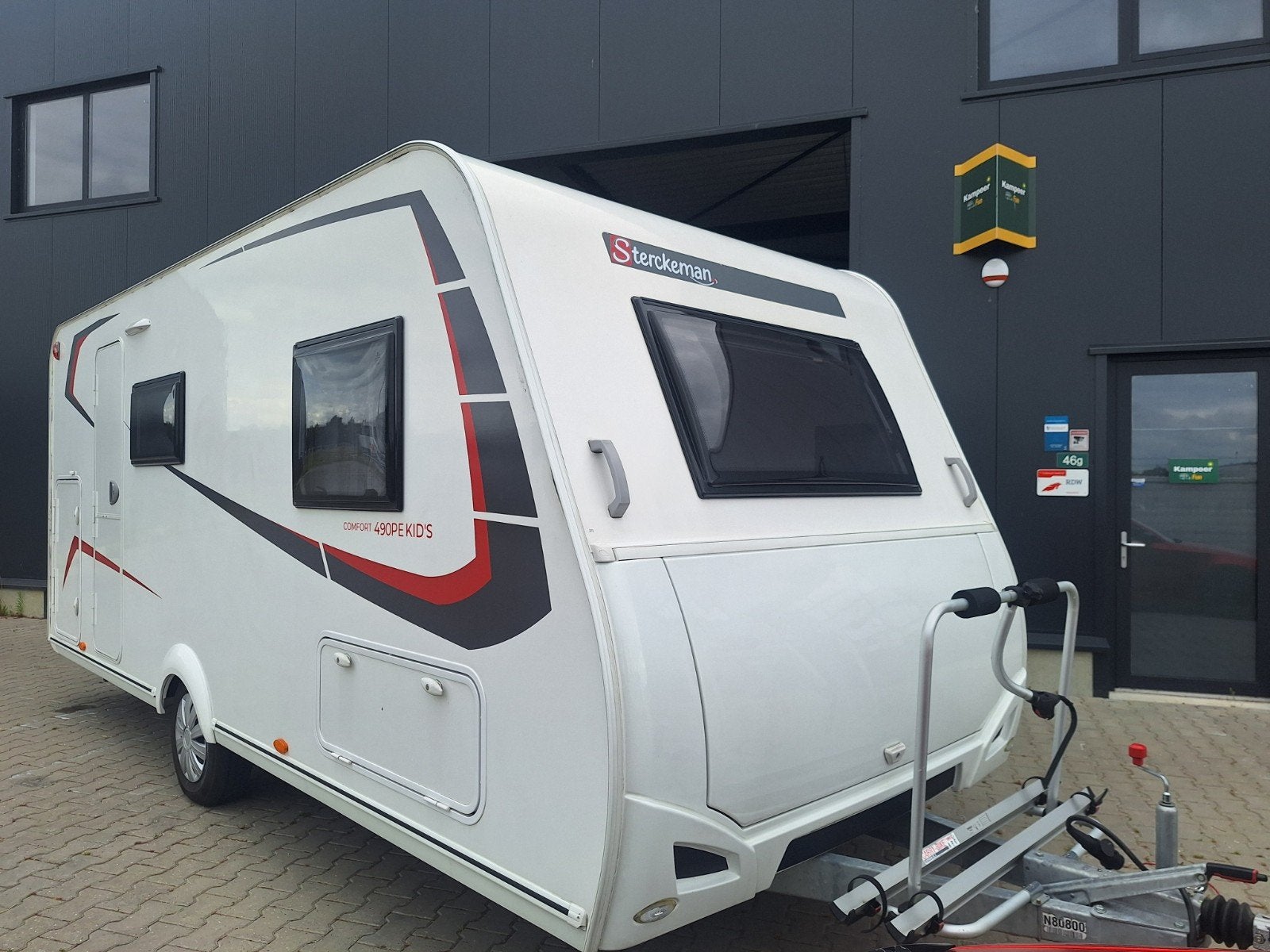 Caravane Sterckeman avec lits superposés pour enfants, auven, Caravanes & Camping, Sterckeman, Entreprise, Lit transversal, Roue de secours