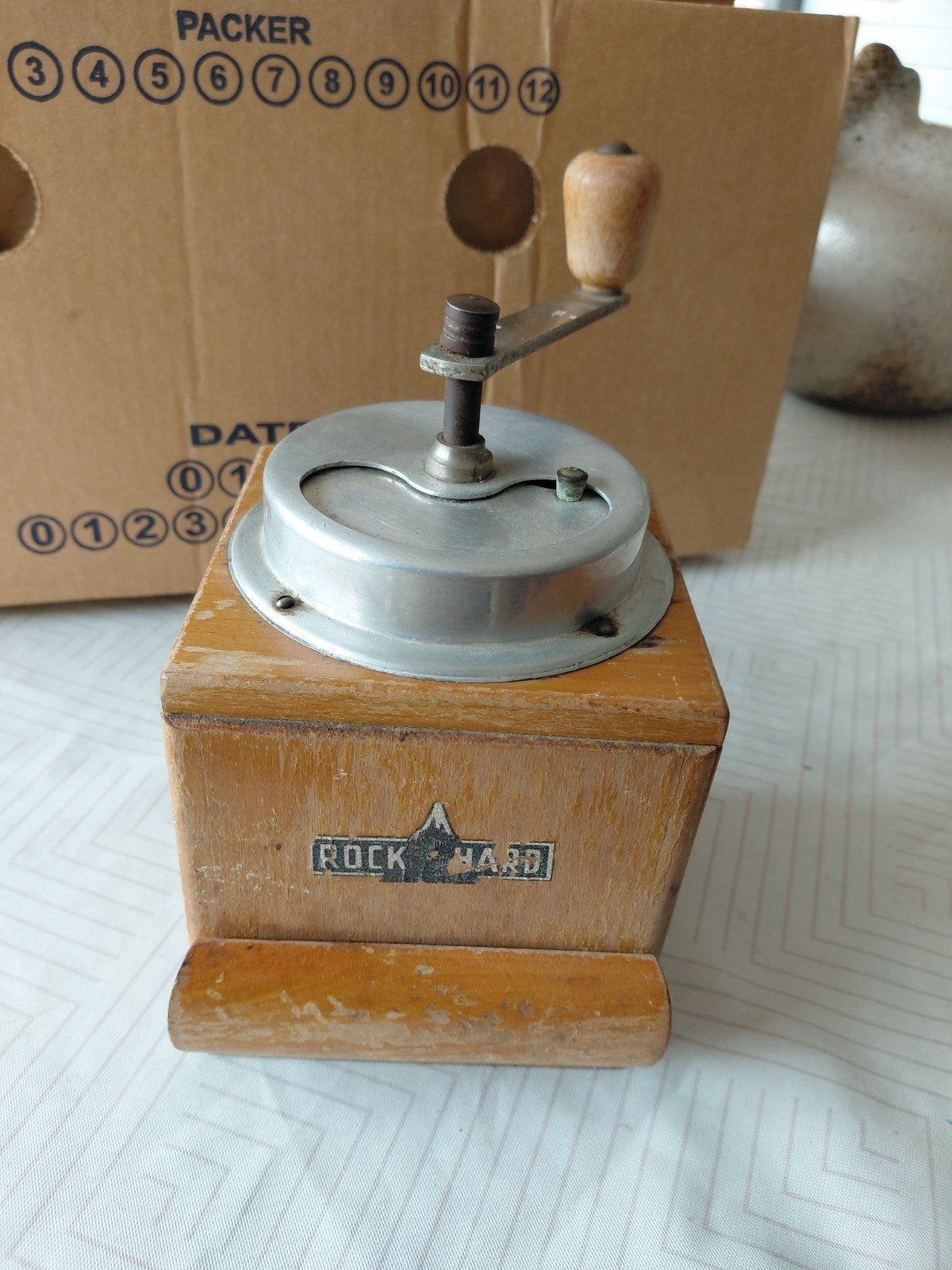 vintage koffiemolen, Ophalen