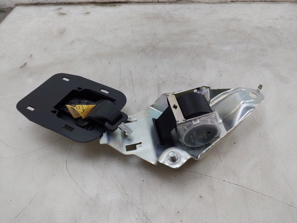 CEINTURE DE SECURITE ARRIERE CENTRALE Toyota RAV4 (A4), Kundenbetreuung@toyota.de, Toyota, Utilisé, Toyota-Allee 2
50858  Köln, DE