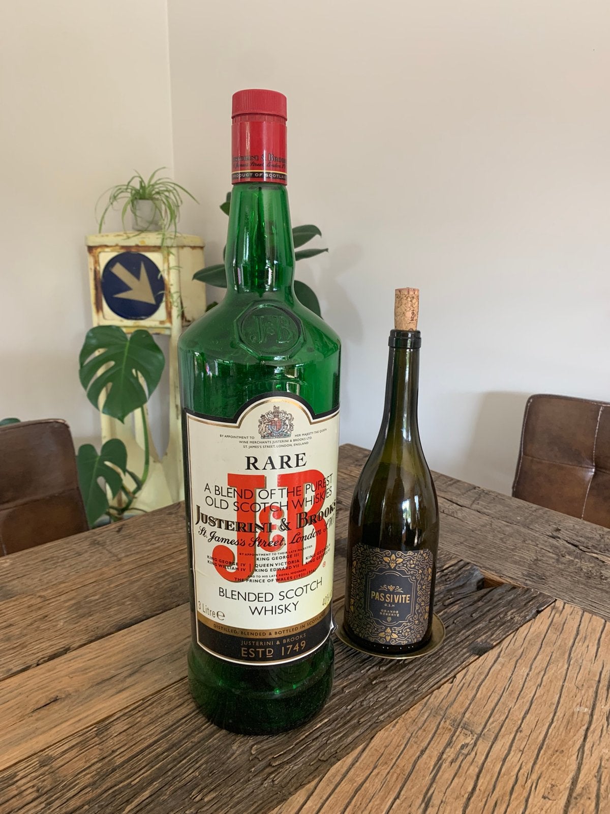 J&B 3liter fles - leeg - xl bottle blended scotch whisky, Ophalen of Verzenden, Zo goed als nieuw