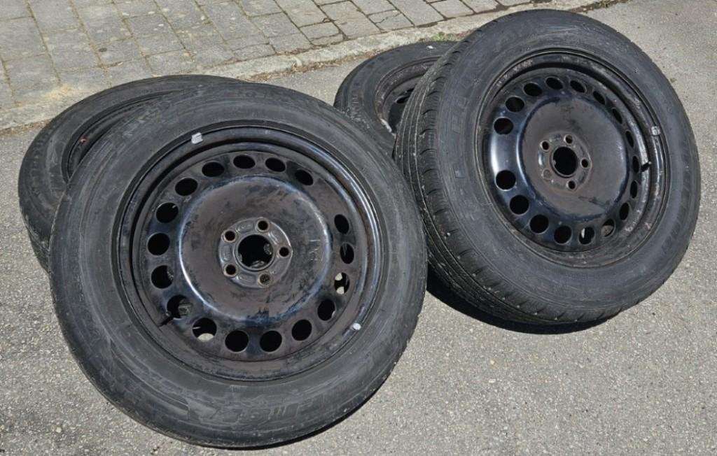 Jantes acier 17" Ford S-Max / Galaxy 2 pneus neige, Autos : Pièces & Accessoires, Pneus & Jantes, Jante(s), Pneus hiver, 17 pouces