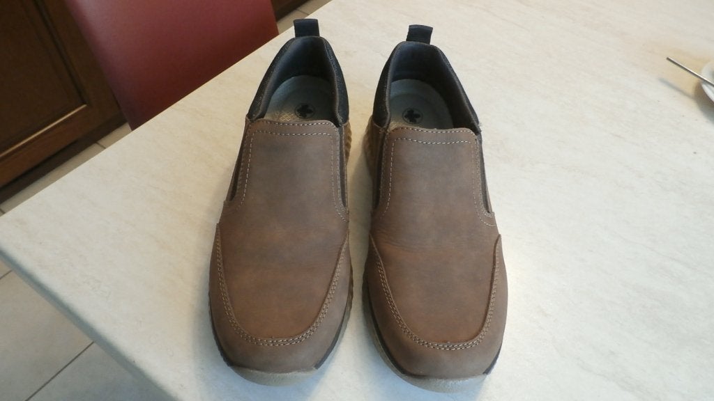 Je vends un paire de chaussures homme p.42., Enlèvement, Neuf, Brun