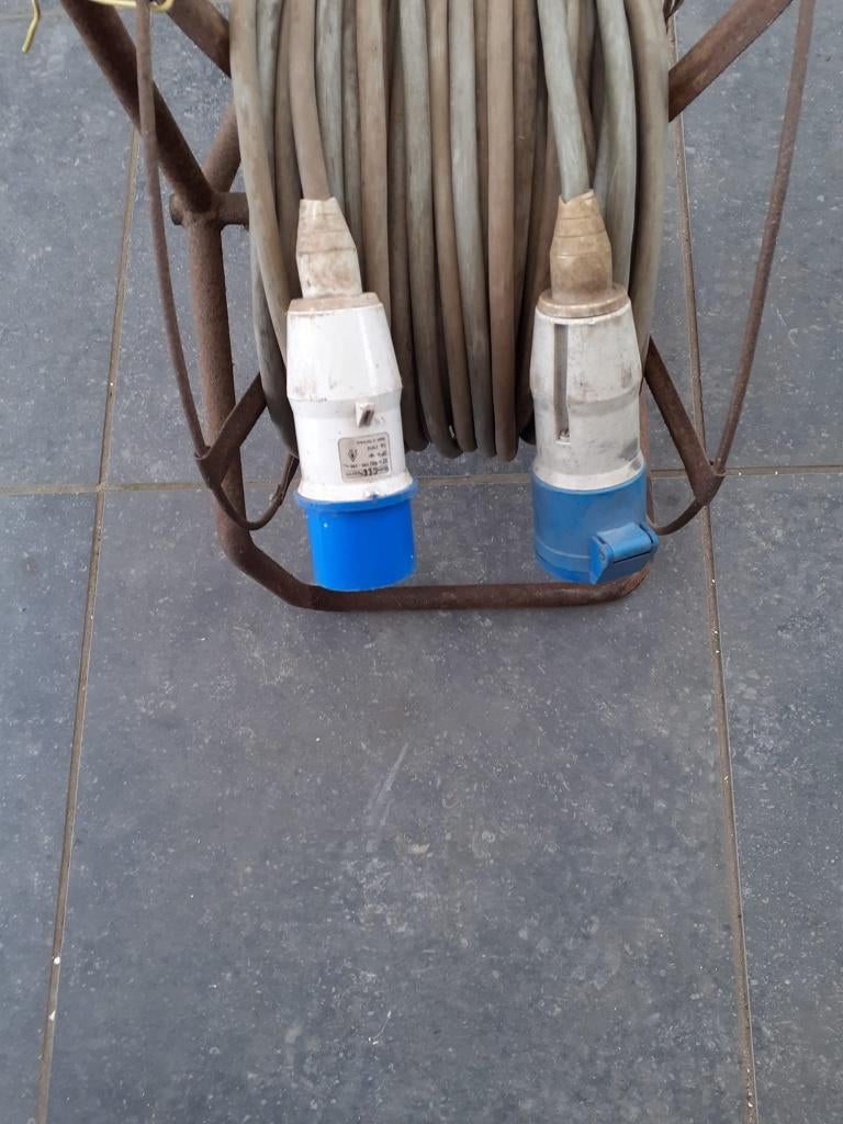 Soepele kabel 75 m, 4 x 2,5 mm, Doe-het-zelf en Bouw, Elektriciteit en Kabels, Ophalen, Gebruikt