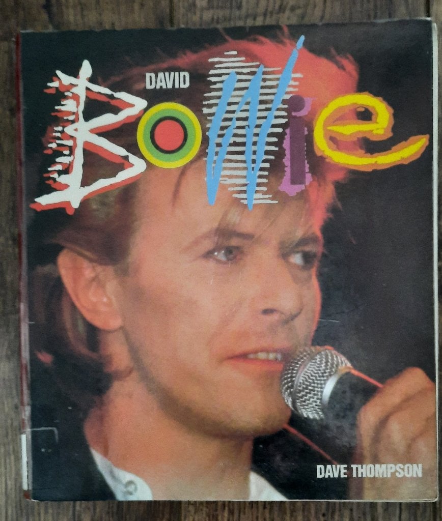 David Bowie (boek), Boeken, Dave Thompson, Artiest, Ophalen, Gelezen